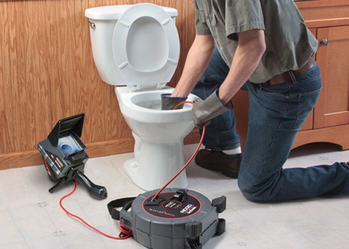 Dịch vụ xử lý thông tắc bồn cầu vệ sinh bị nghẹt giá rẻ tại nhà TPHCM