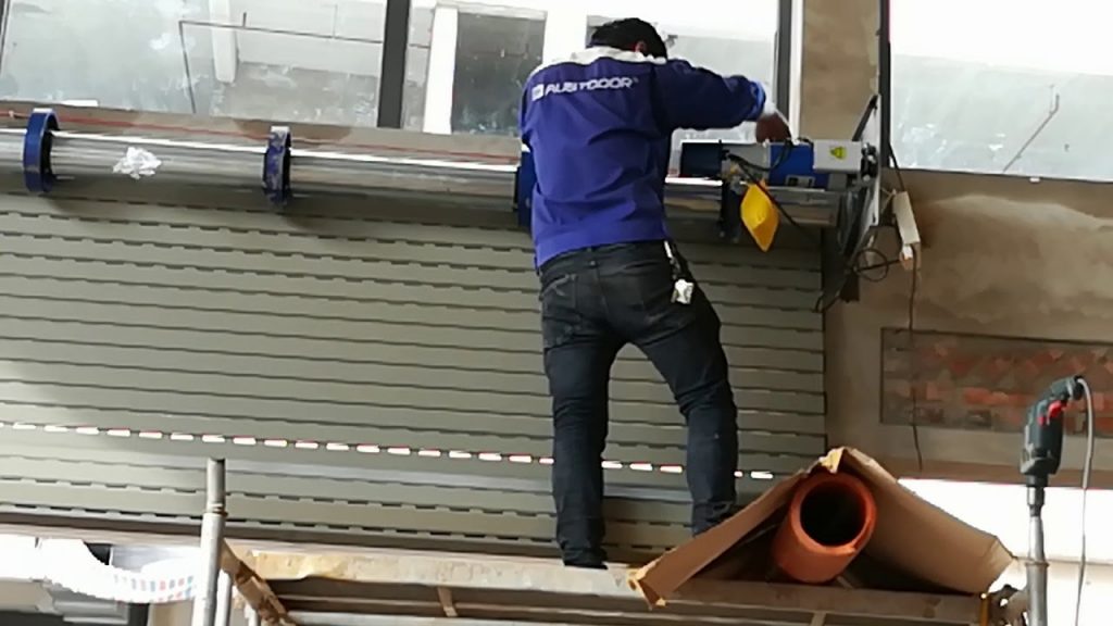 bảo dưỡng cửa cuốn