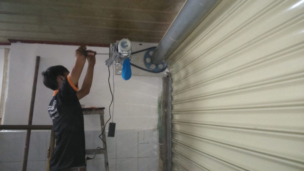 thợ sửa cửa cuốn nhanh 24/24