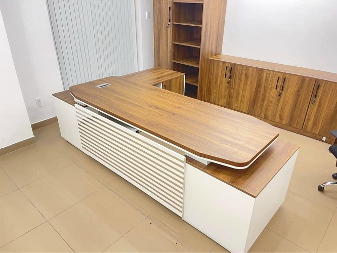 đóng bàn gỗ theo yêu cầu TPHCM