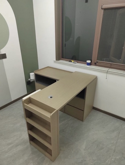 làm bàn gỗ theo yêu cầu