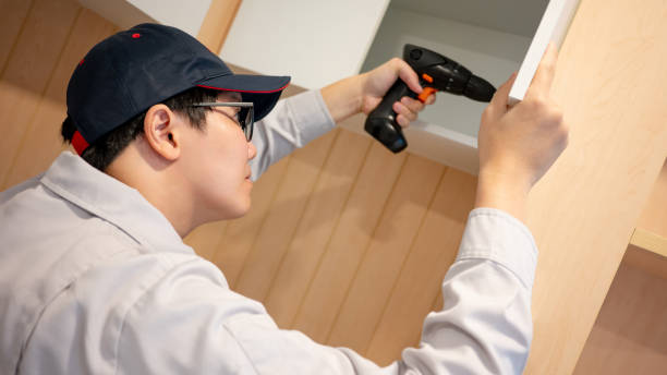 thợ sửa chữa tủ quần áo tại nhà