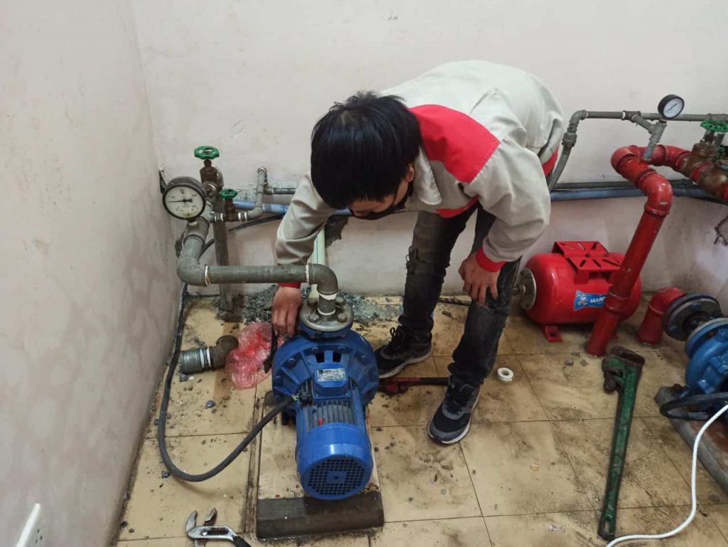 thợ sửa máy bơm tại nhà