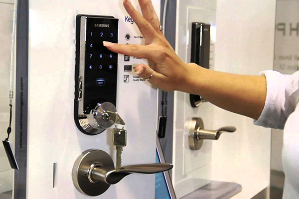 sửa khoá từ tại nhà