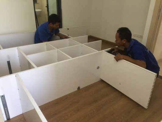 tháo lắp tủ nhựa tại nhà