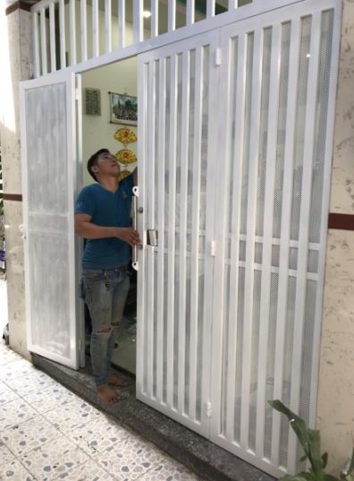 dịch vụ sửa cửa sắt tại TPHCM