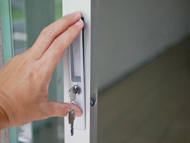 thợ sửa khoá cửa kính tại TPHCM